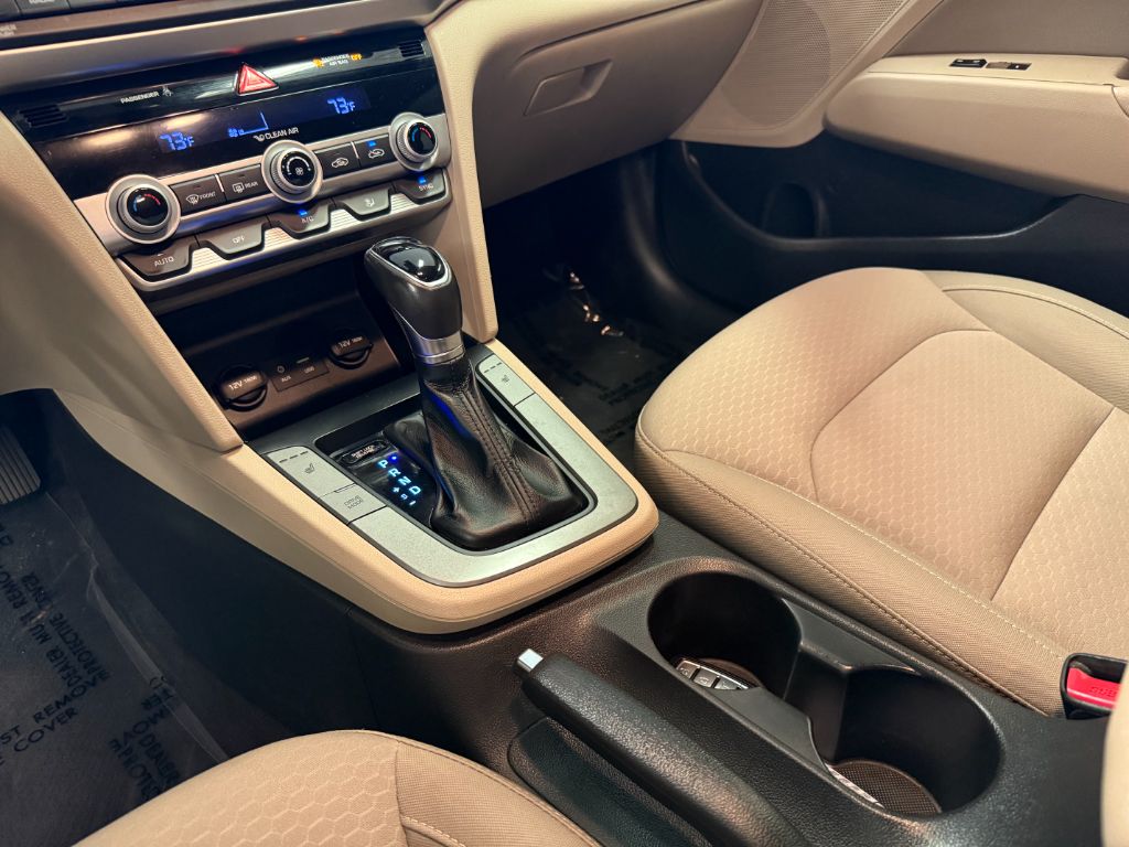 2020 Hyundai Elantra Value Edition - Photo 22