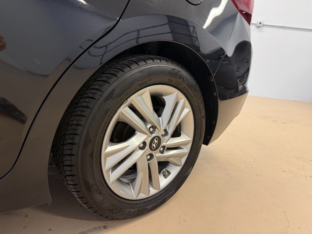 2020 Hyundai Elantra Value Edition - Photo 11