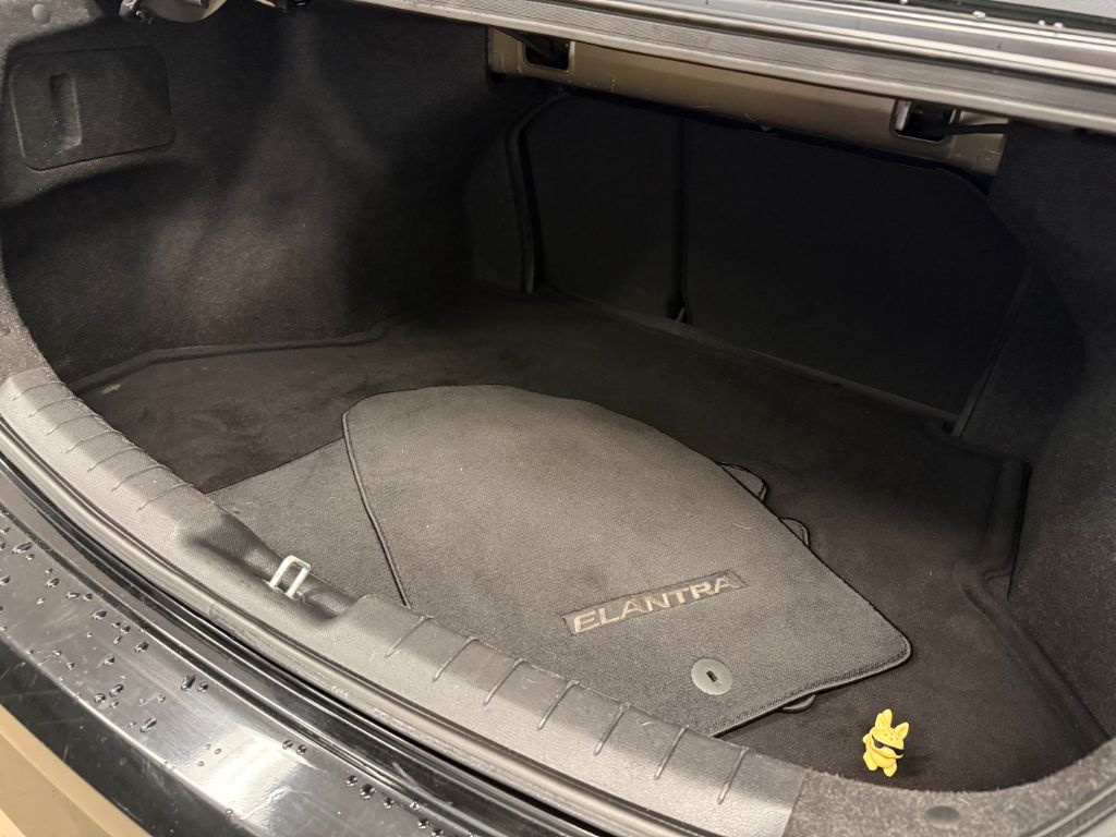 2020 Hyundai Elantra Value Edition - Photo 24