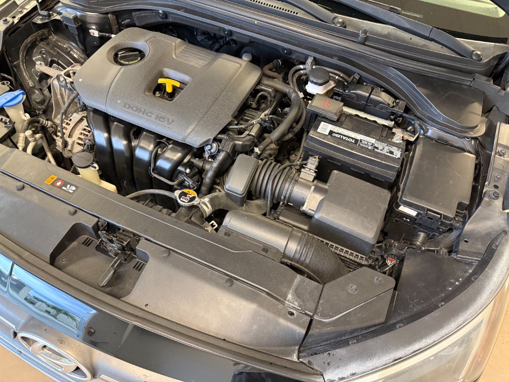 2020 Hyundai Elantra Value Edition - Photo 25