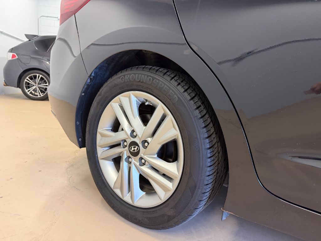 2020 Hyundai Elantra Value Edition - Photo 13