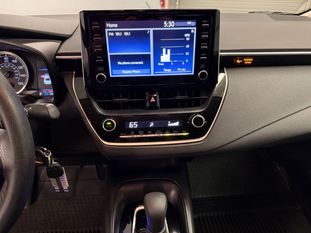 2020 Toyota Corolla LE - Photo 16
