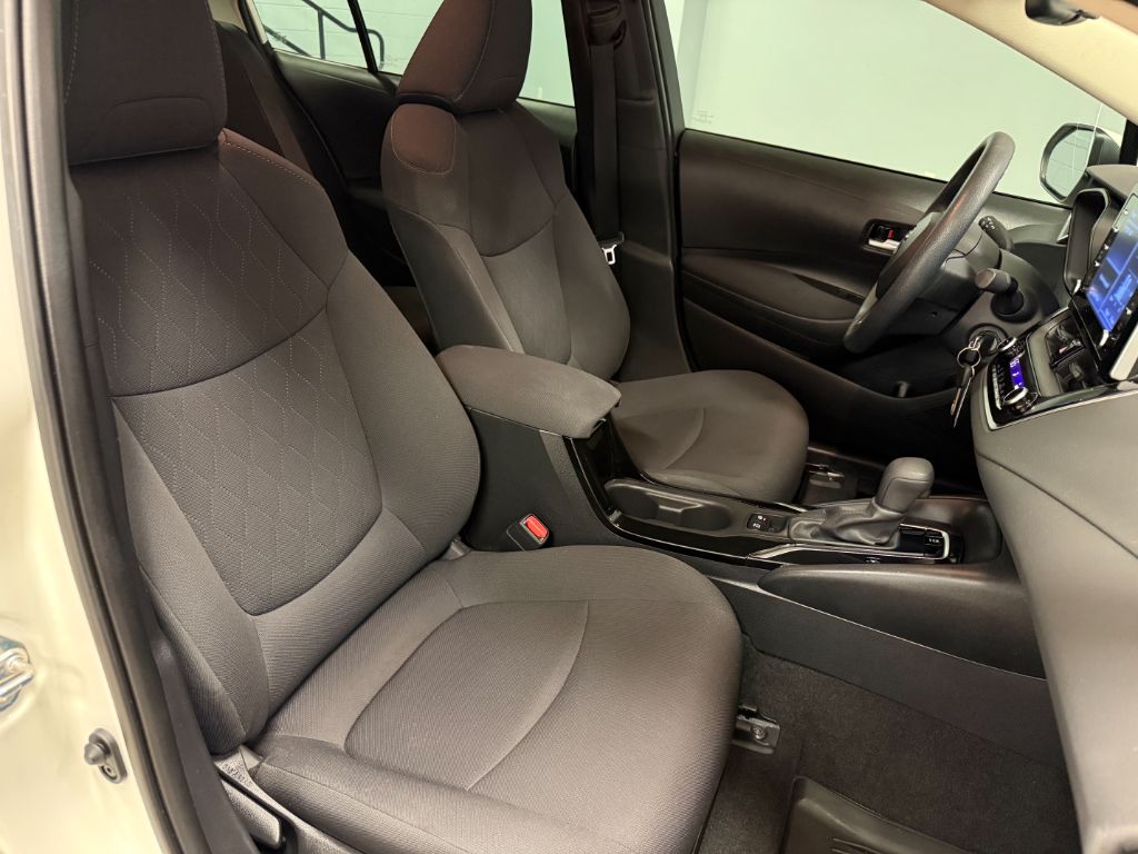 2020 Toyota Corolla LE - Photo 11